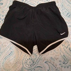 Girls Youth NIke Shorts Lg